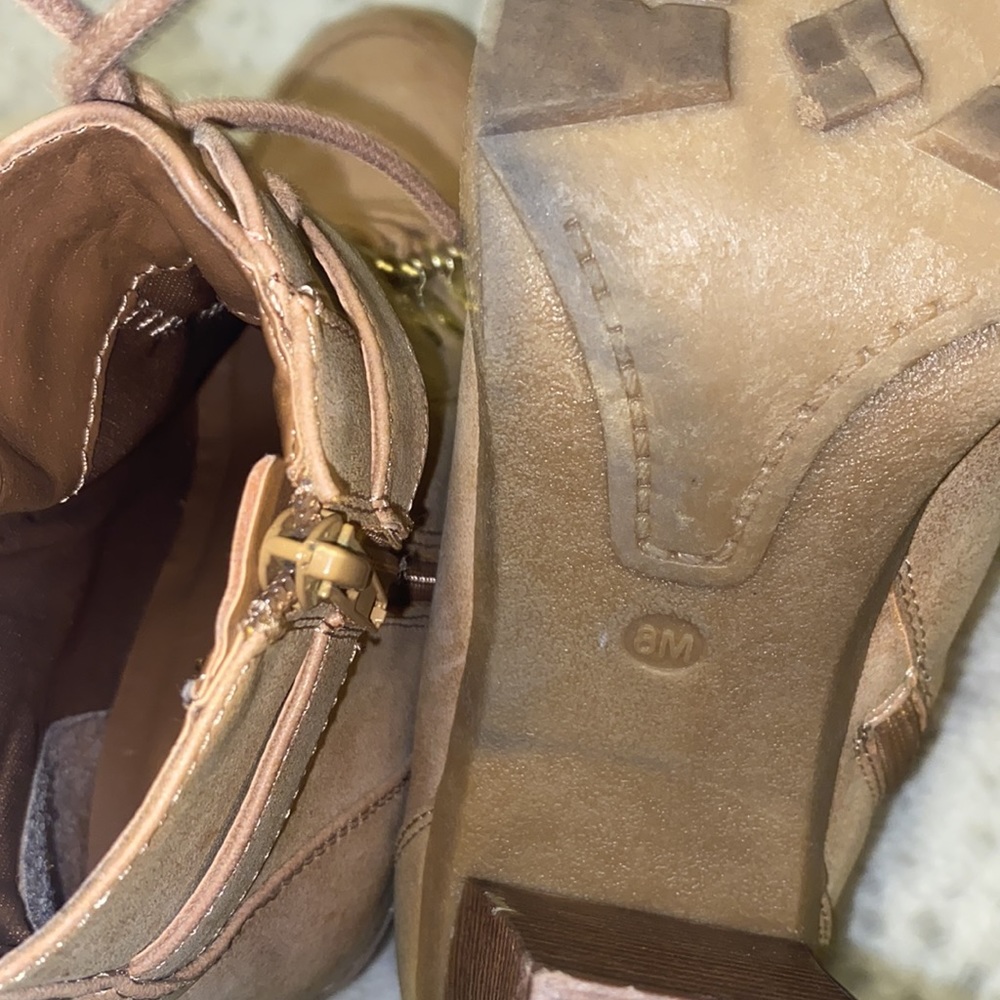 Guess - Picture 5 of 5